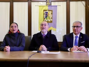 PRESENTACIÓN DE GUÍA TURÍSTICA A EMBAJADAS